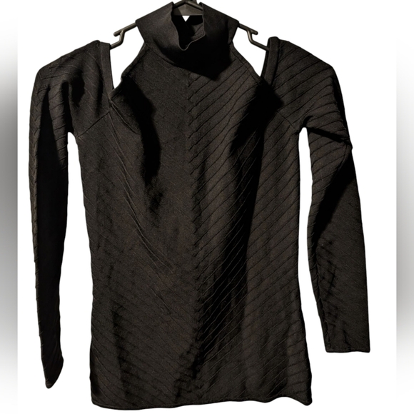 Boston Proper Knitted Cold Shoulder Top - Picture 1 of 4